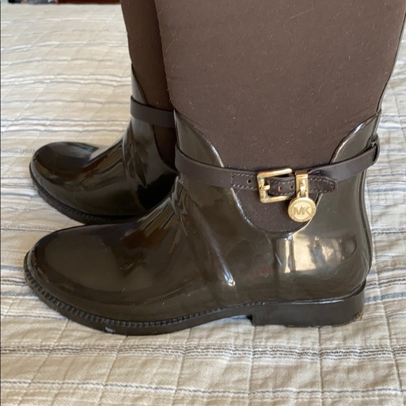 Brown Michael Kors rain boot tall - Picture 3 of 4